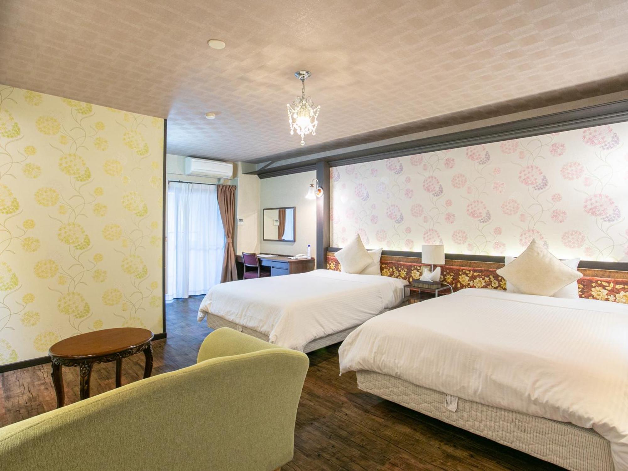 Yufuin Besso Shikisai Hotel Quarto foto
