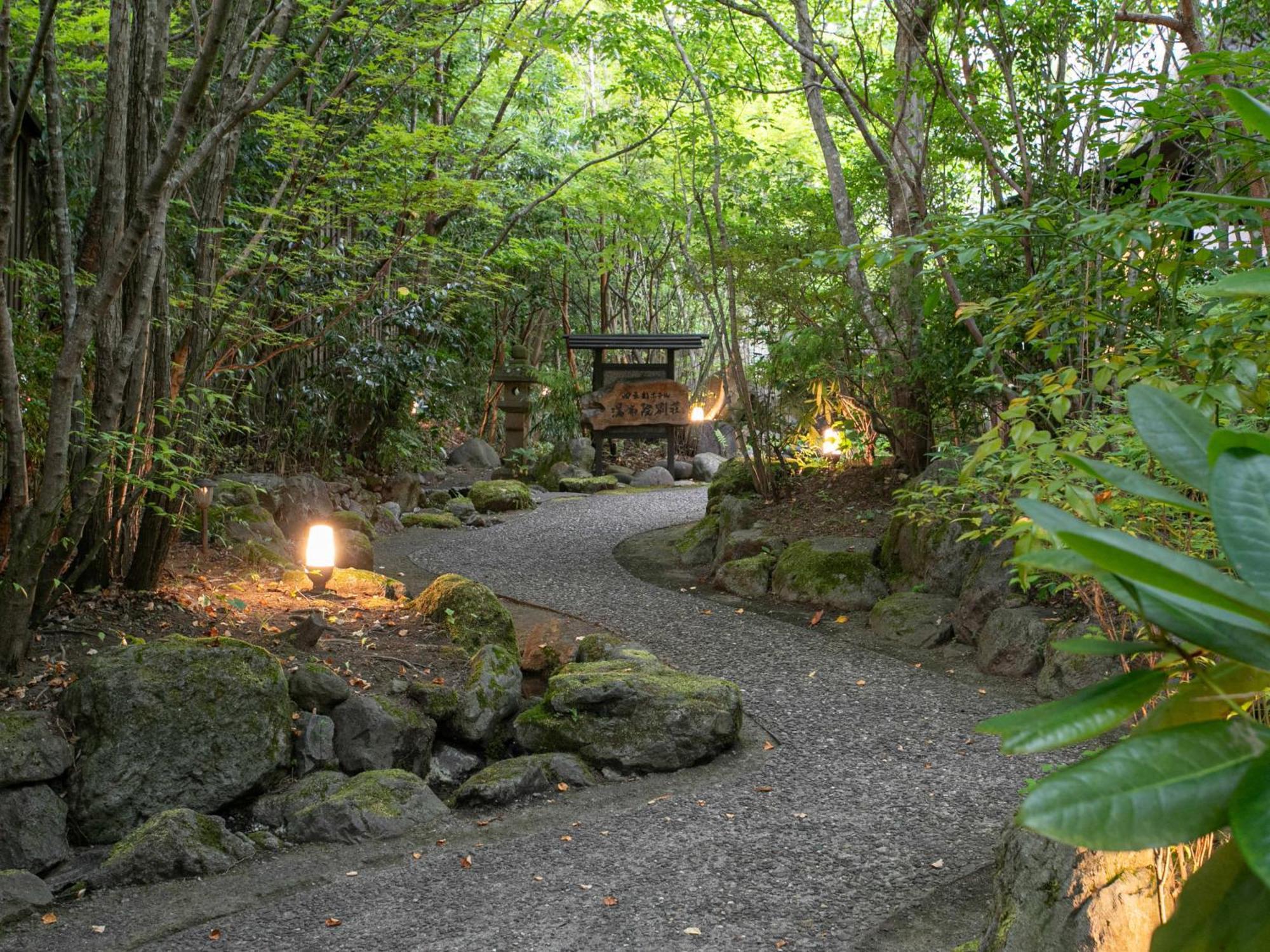 Yufuin Besso Shikisai Hotel Exterior foto