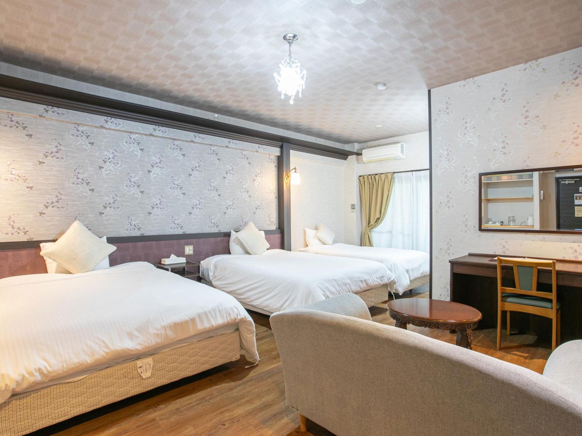 Yufuin Besso Shikisai Hotel Quarto foto